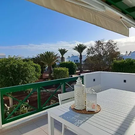 Marcastell Ajaches Views * Playa Blanca