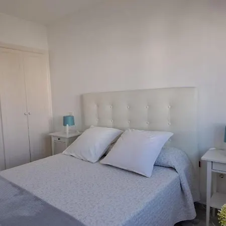 Апартаменти Marcastell Ajaches Views